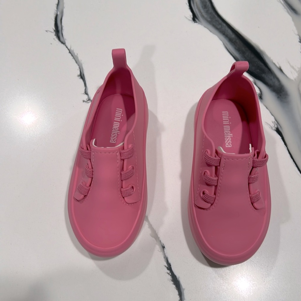 Mini Melissa size 7